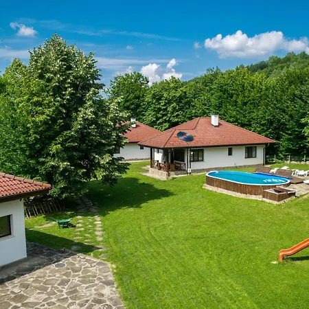 Gabarite Village Apriltsi (Lovech)